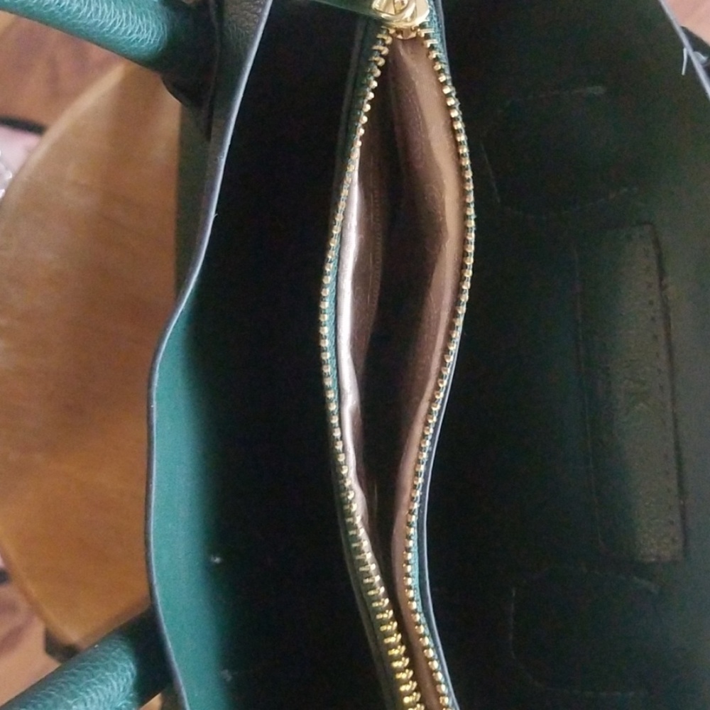 Purse - Picture 3 of 8